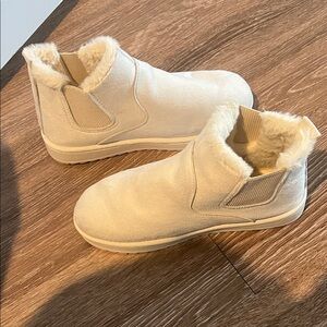 Cream Faux Fur Lined Ankle Boots